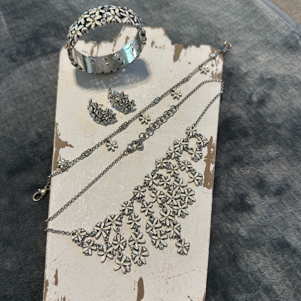 16 to 20 inch cascading daisy necklace bracelet, anklet, and earrings